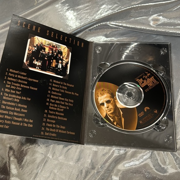 THE GODFATHER DVD Collection Collectors Edition + Movies + Bonus pre-owned - Picture 9 of 10